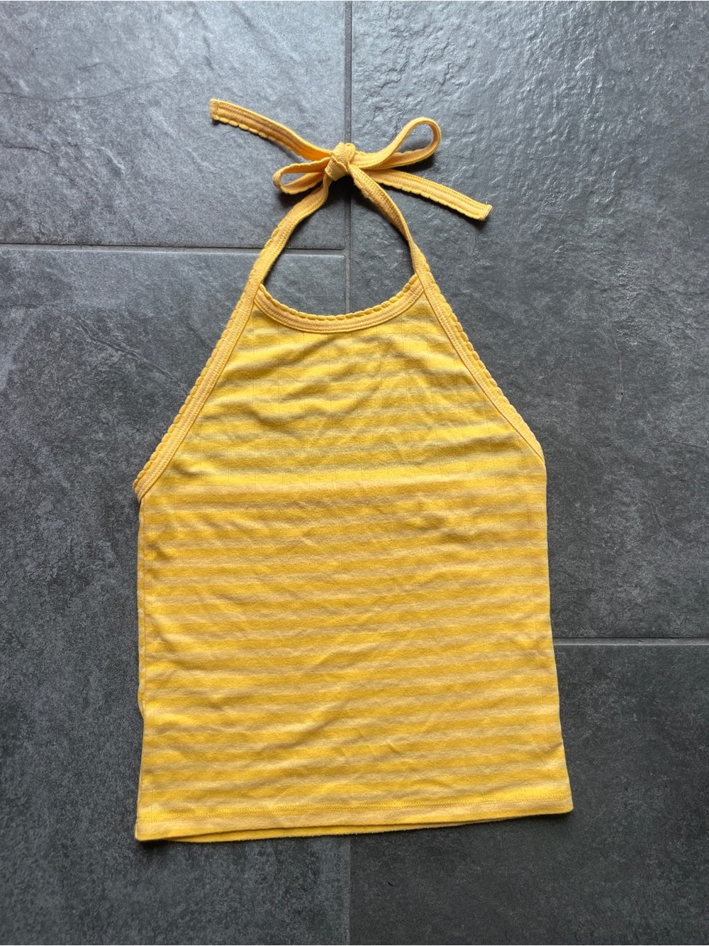 ⋆ 70s Soul Yellow Striped Open Back Top ⋆ Gold Retro Scalloped Trim Halter